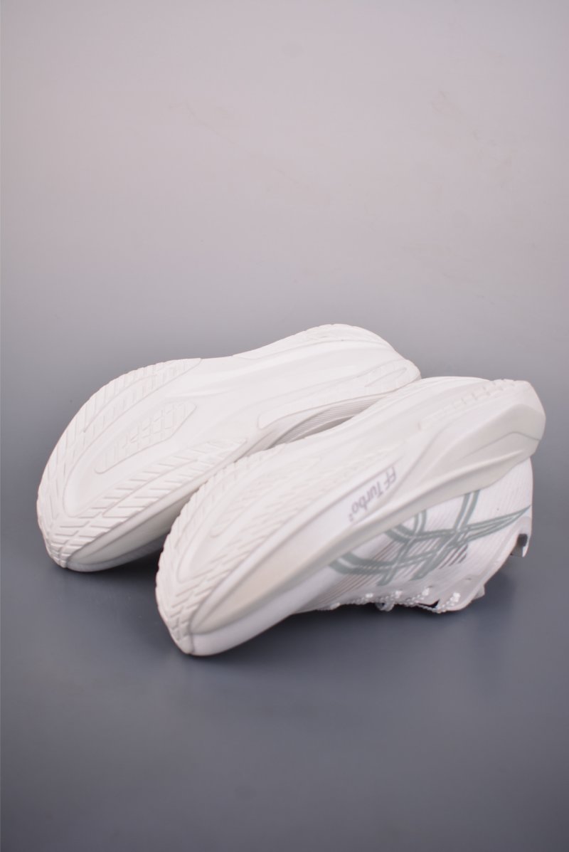 Asics Megablast view
