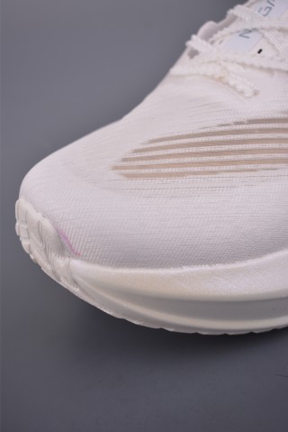 Asics Megablast view 24