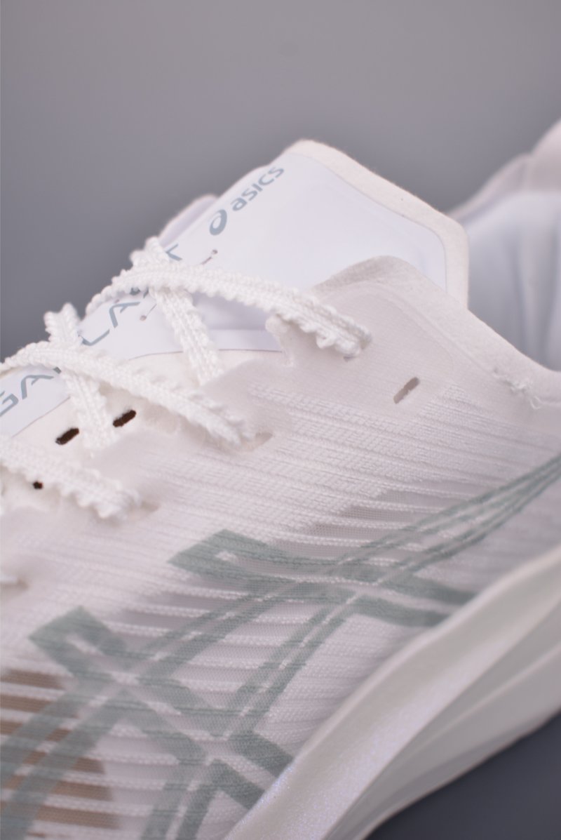 Asics Megablast view