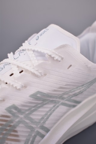 Asics Megablast view 25
