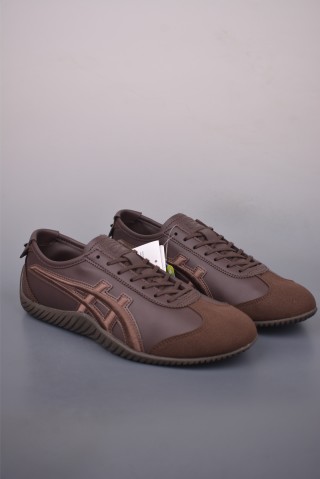 Asics Mexico 66 Driving view 1