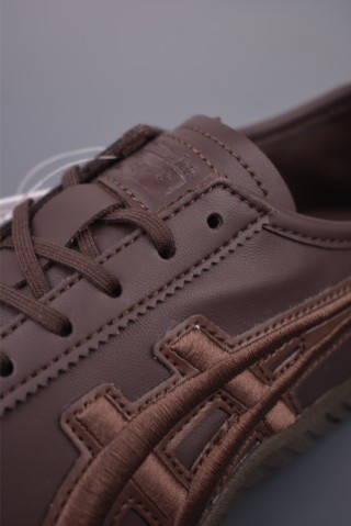 Asics Mexico 66 Driving view 7