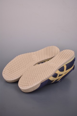 Asics Mexico 66 NM view 3