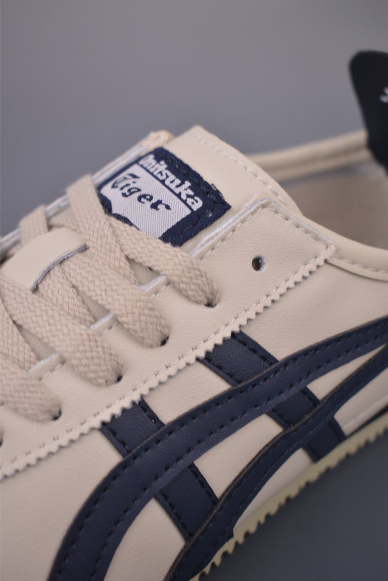 Asics Mexico 66 view