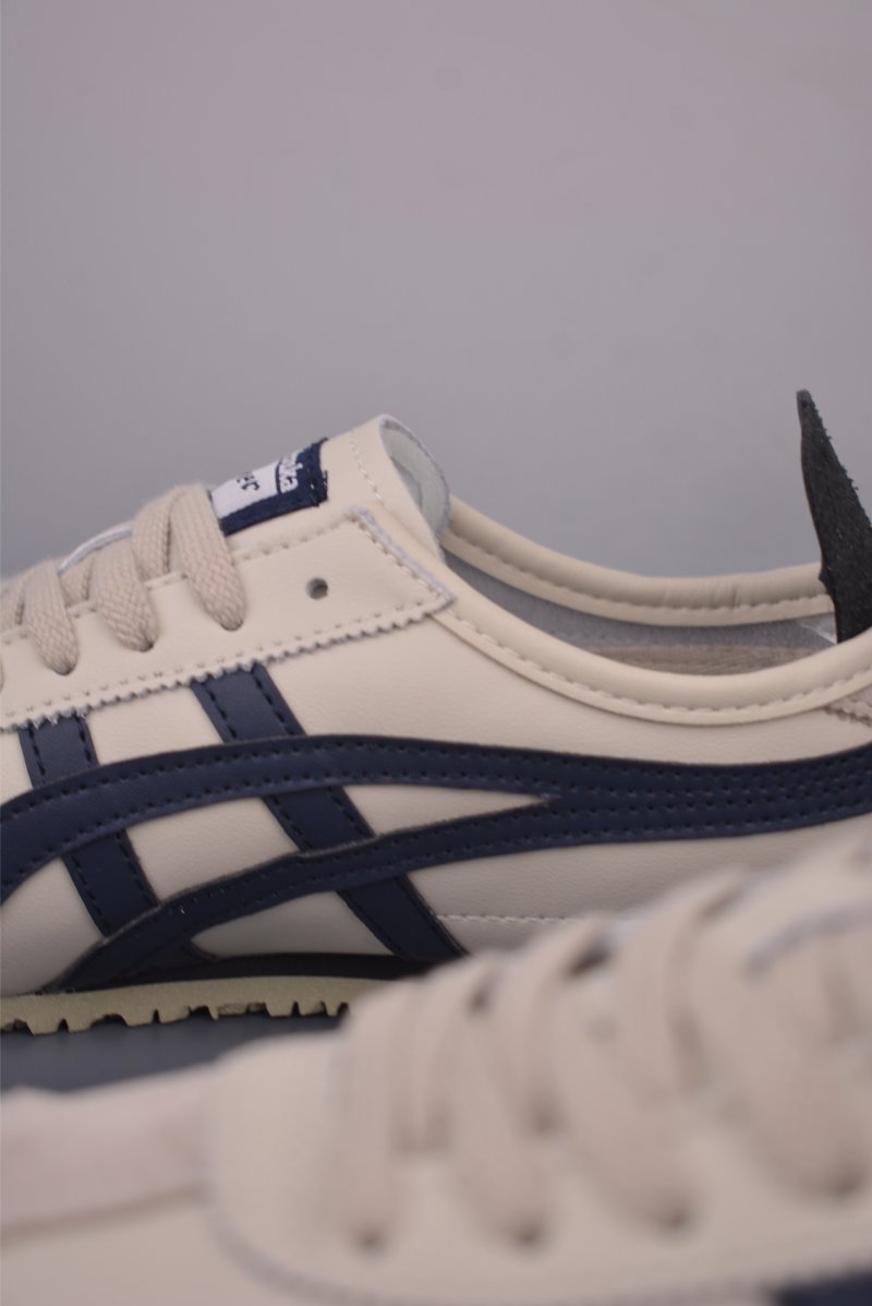 Asics Mexico 66 view