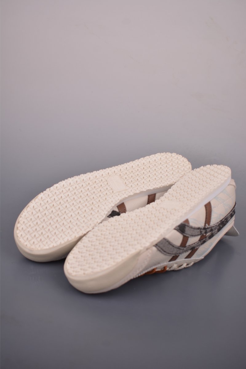 Asics Mexico 66 view
