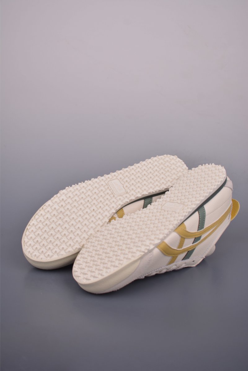 Asics Mexico 66 view