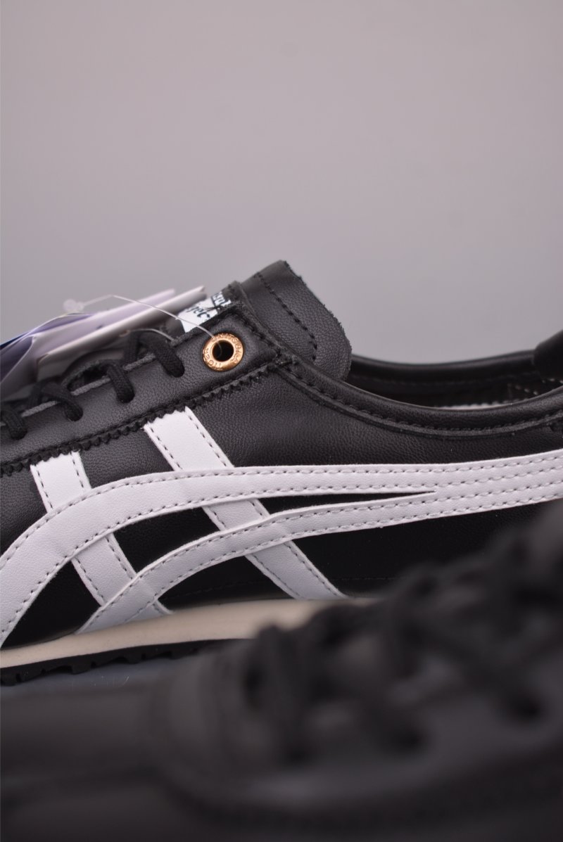 Asics Mexico 66 view