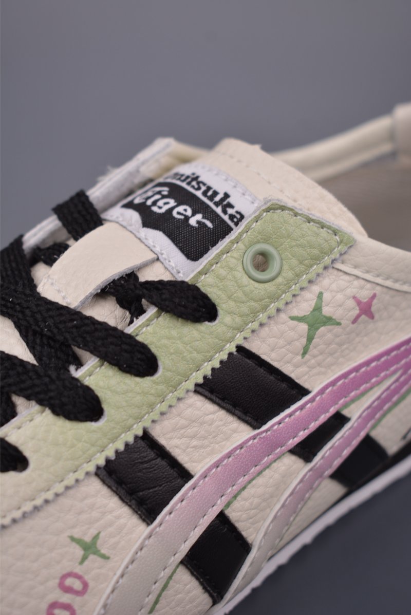 Asics Mexico 66 view