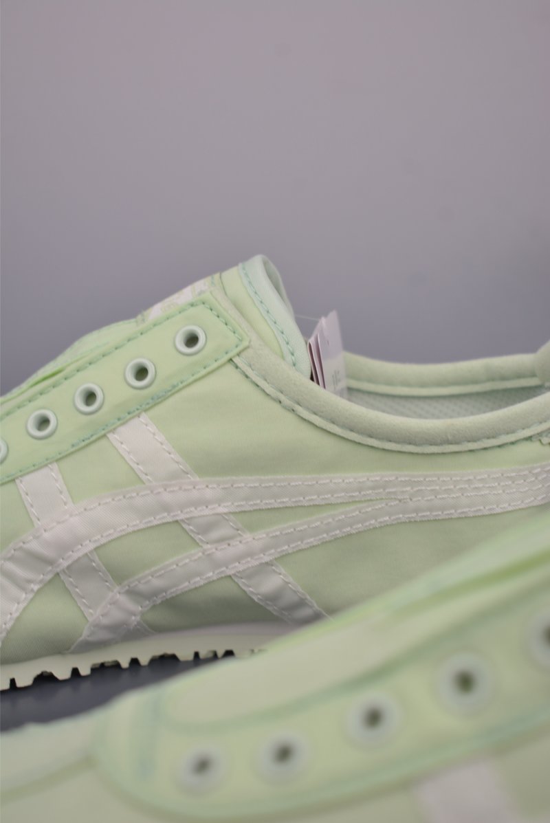 Asics Mexico 66 view