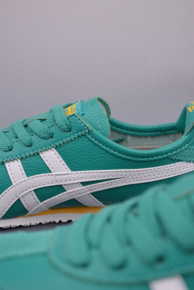 Asics Mexico 66 view