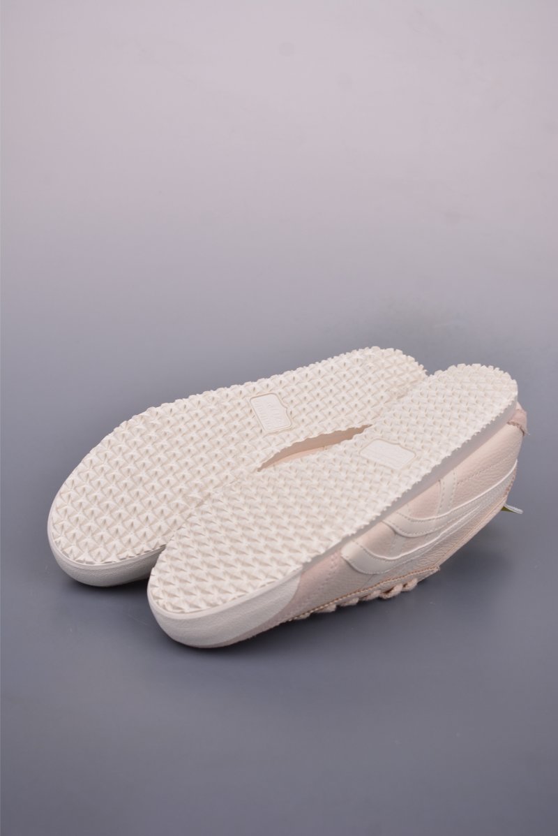 Asics Mexico 66 view
