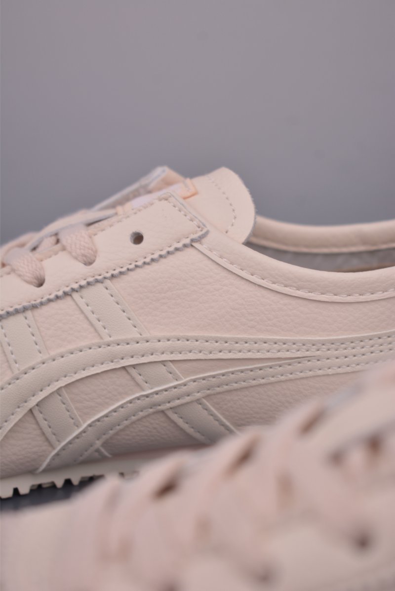 Asics Mexico 66 view