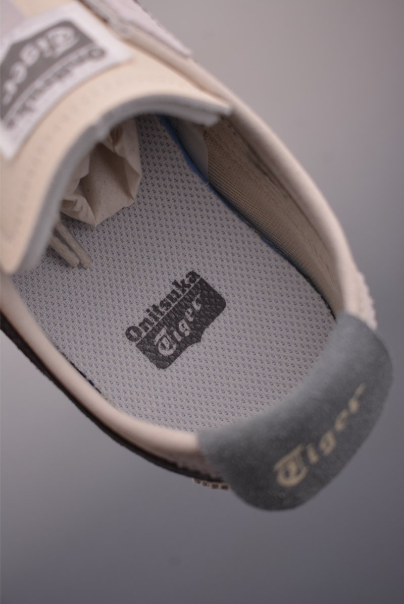 Asics Mexico 66 view