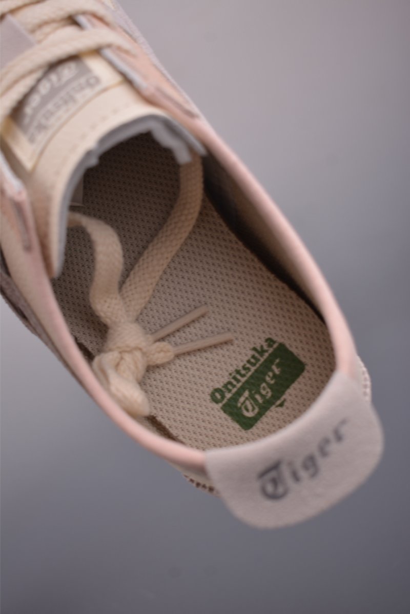 Asics Mexico 66 view