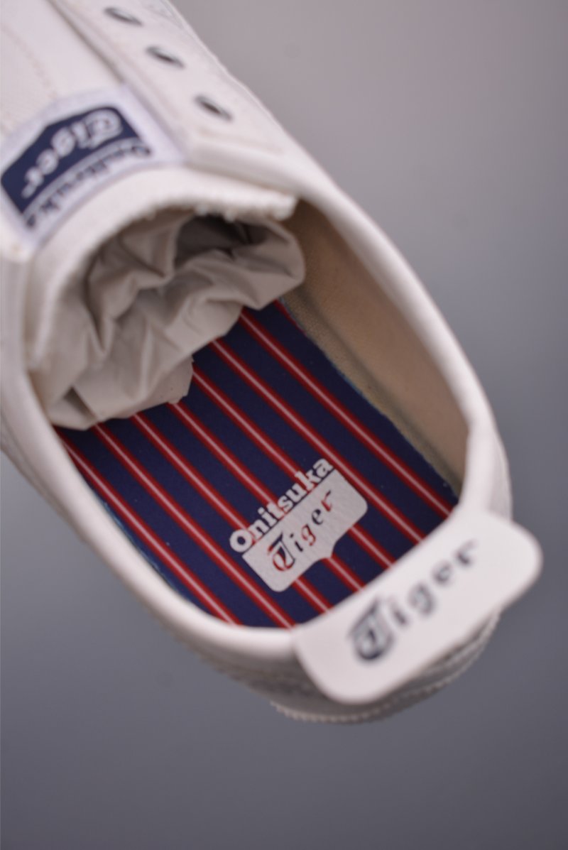 Asics Mexico 66 view