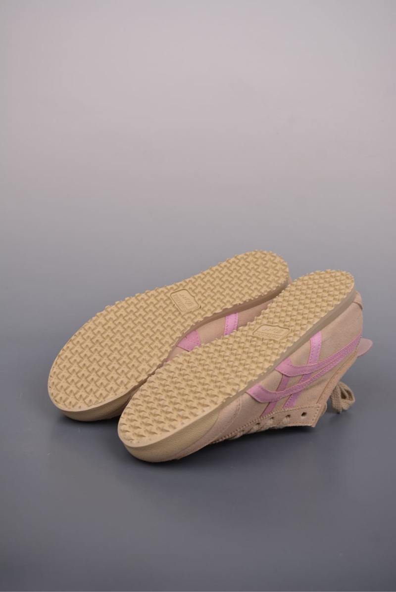 Asics Mexico 66 view