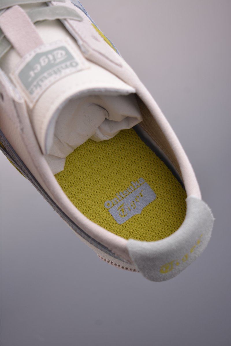Asics Mexico 66 view