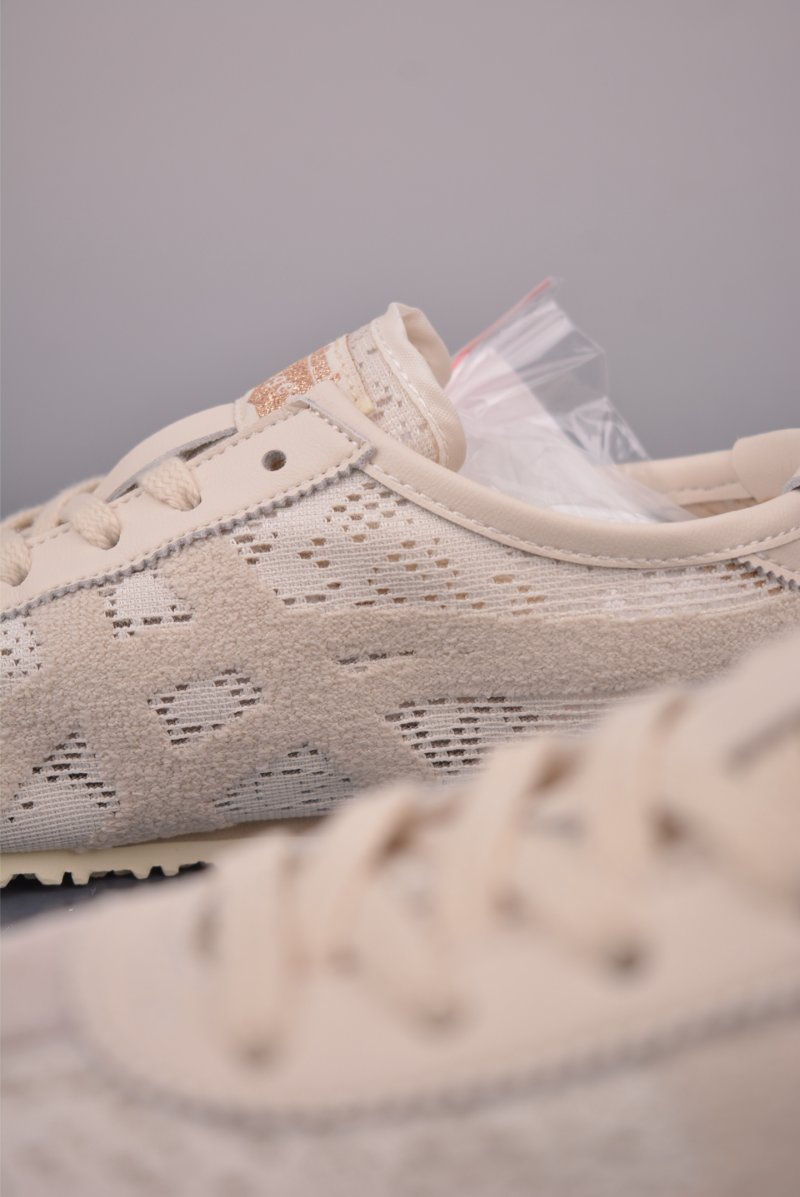 Asics Mexico 66 view