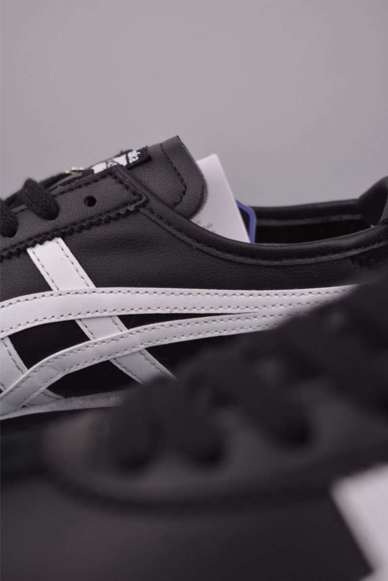 Asics Mexico 66 view