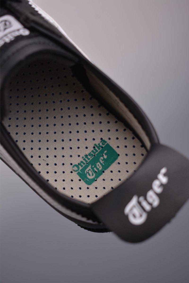 Asics Mexico 66 view