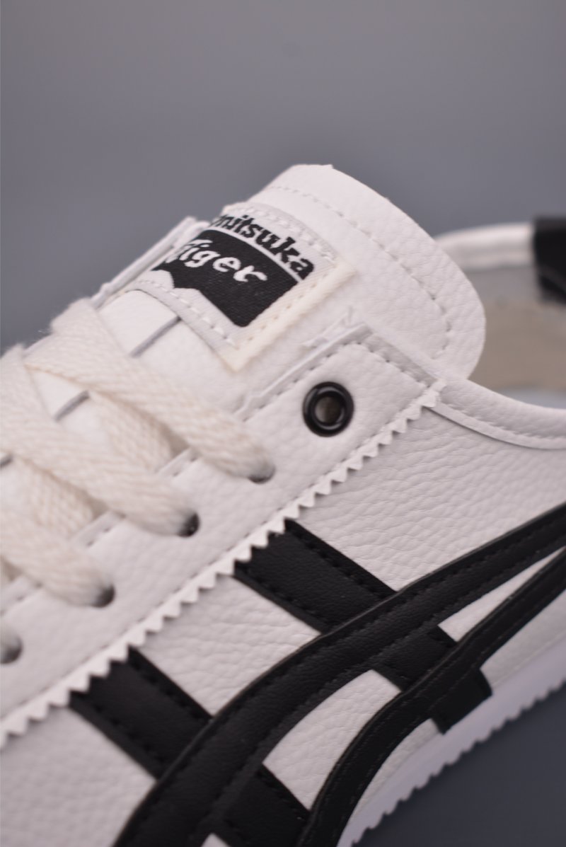 Asics Mexico 66 view