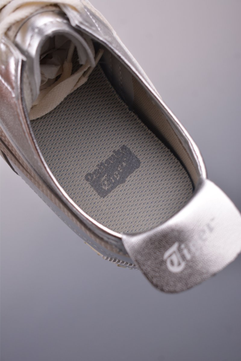 Asics Mexico 66 view