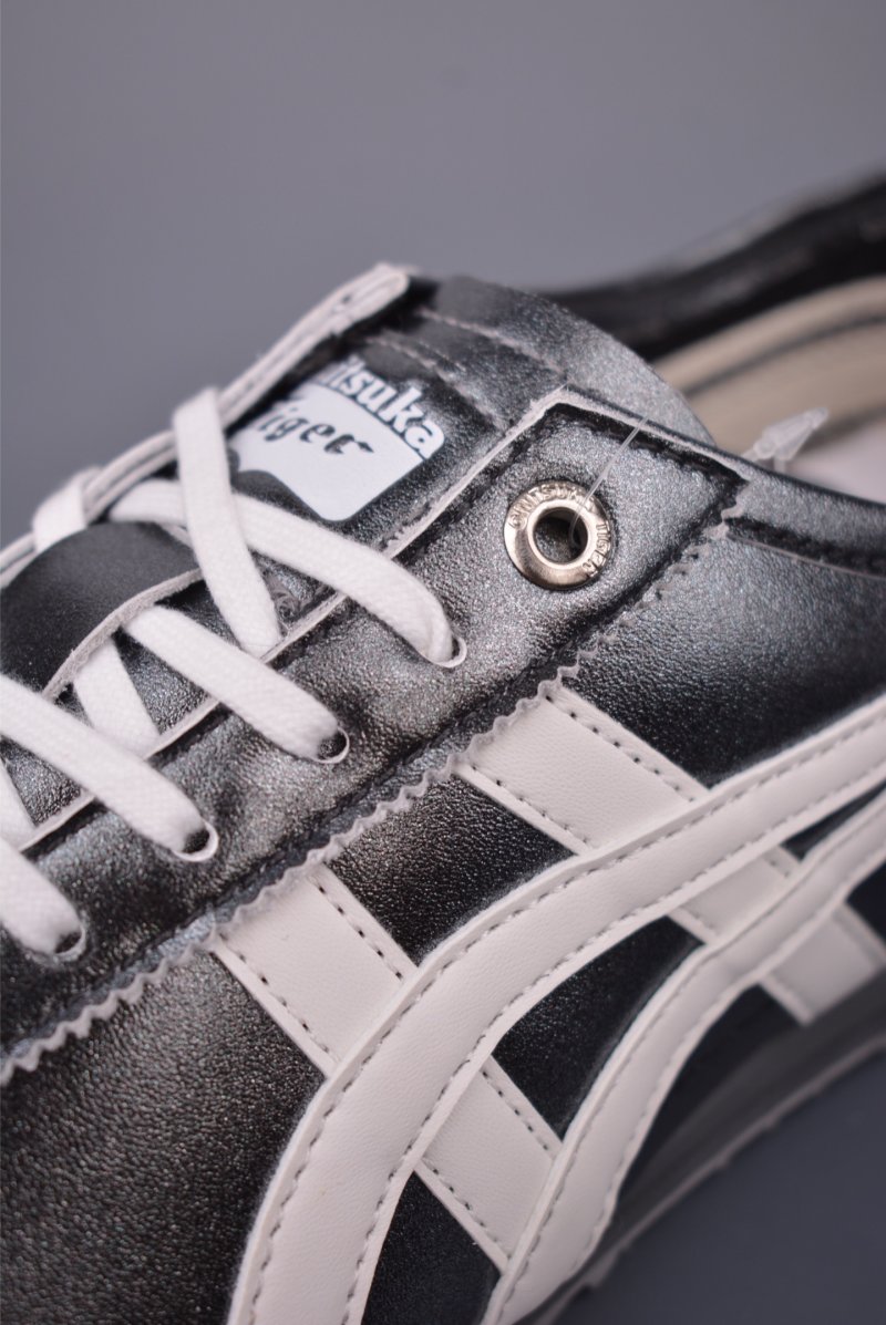 Asics Mexico 66 SD view