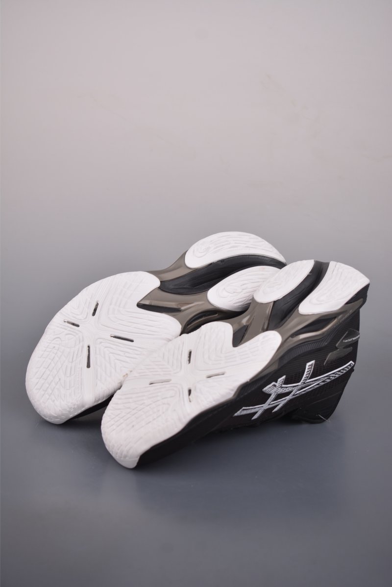 Asics Netburner Ballistic FF view
