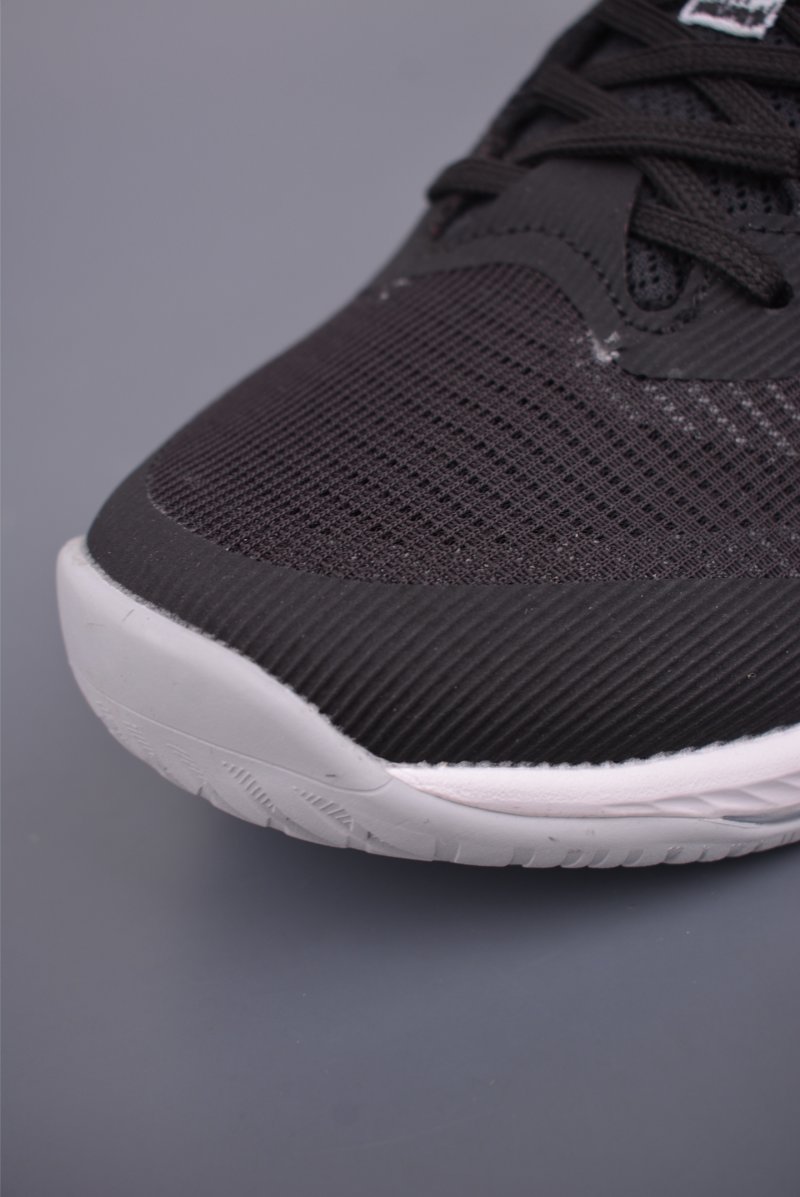 Asics Netburner Ballistic FF view