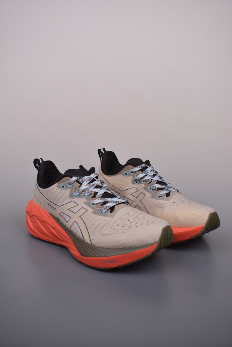 Asics Novablast 4