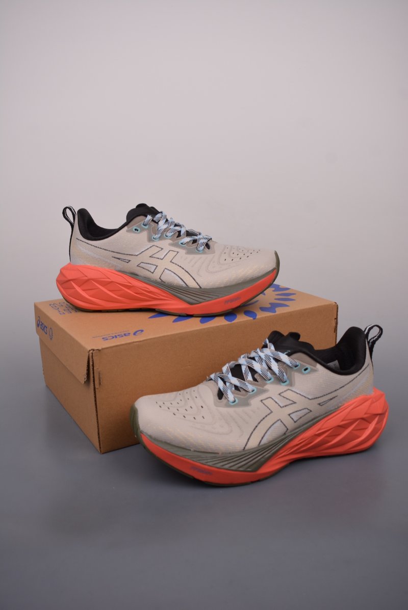Asics Novablast 4 view