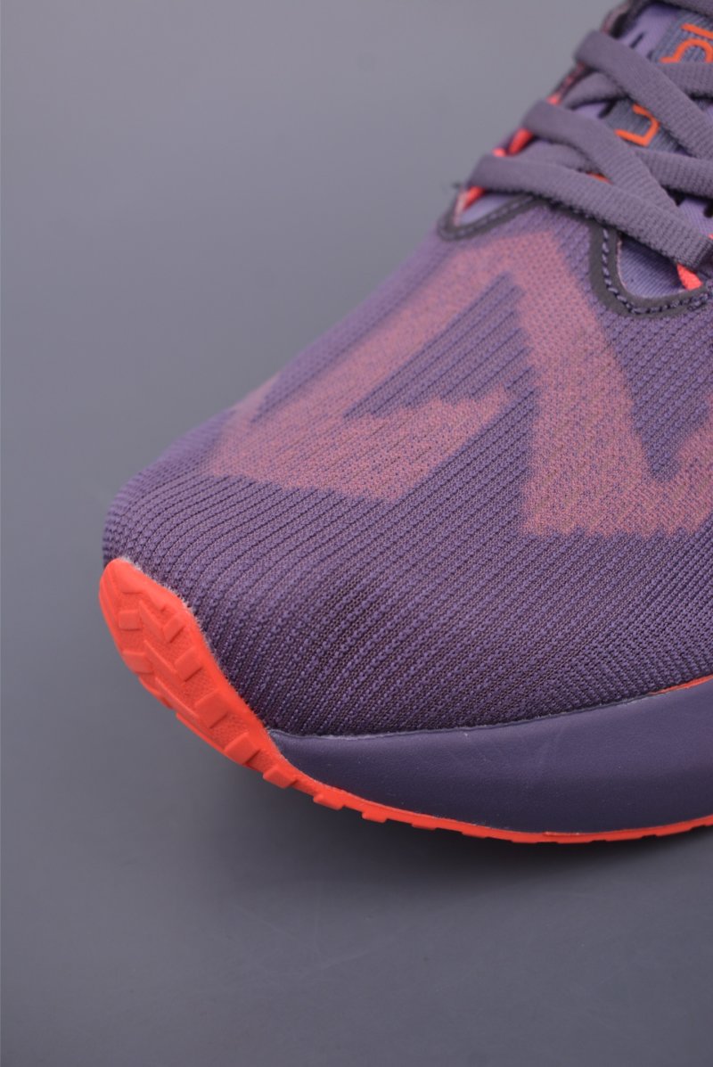 Asics Novablast 5 view