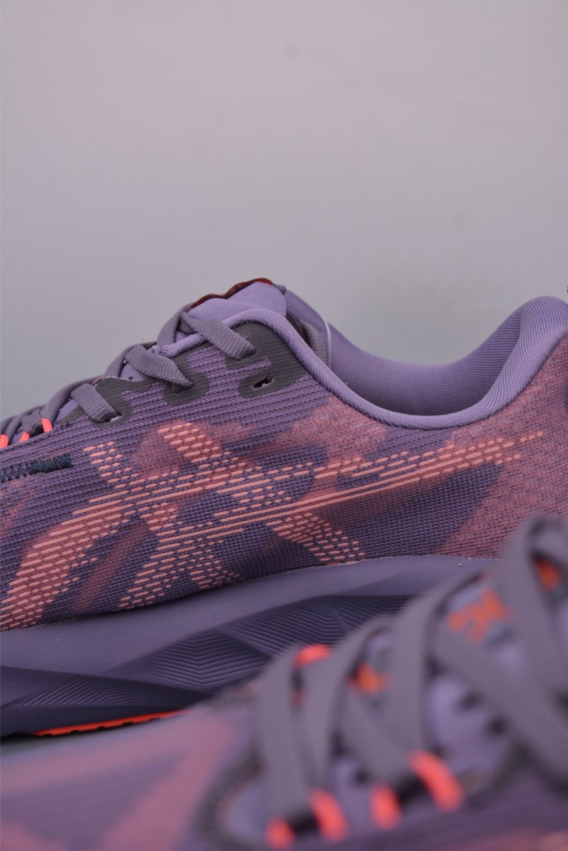 Asics Novablast 5 view