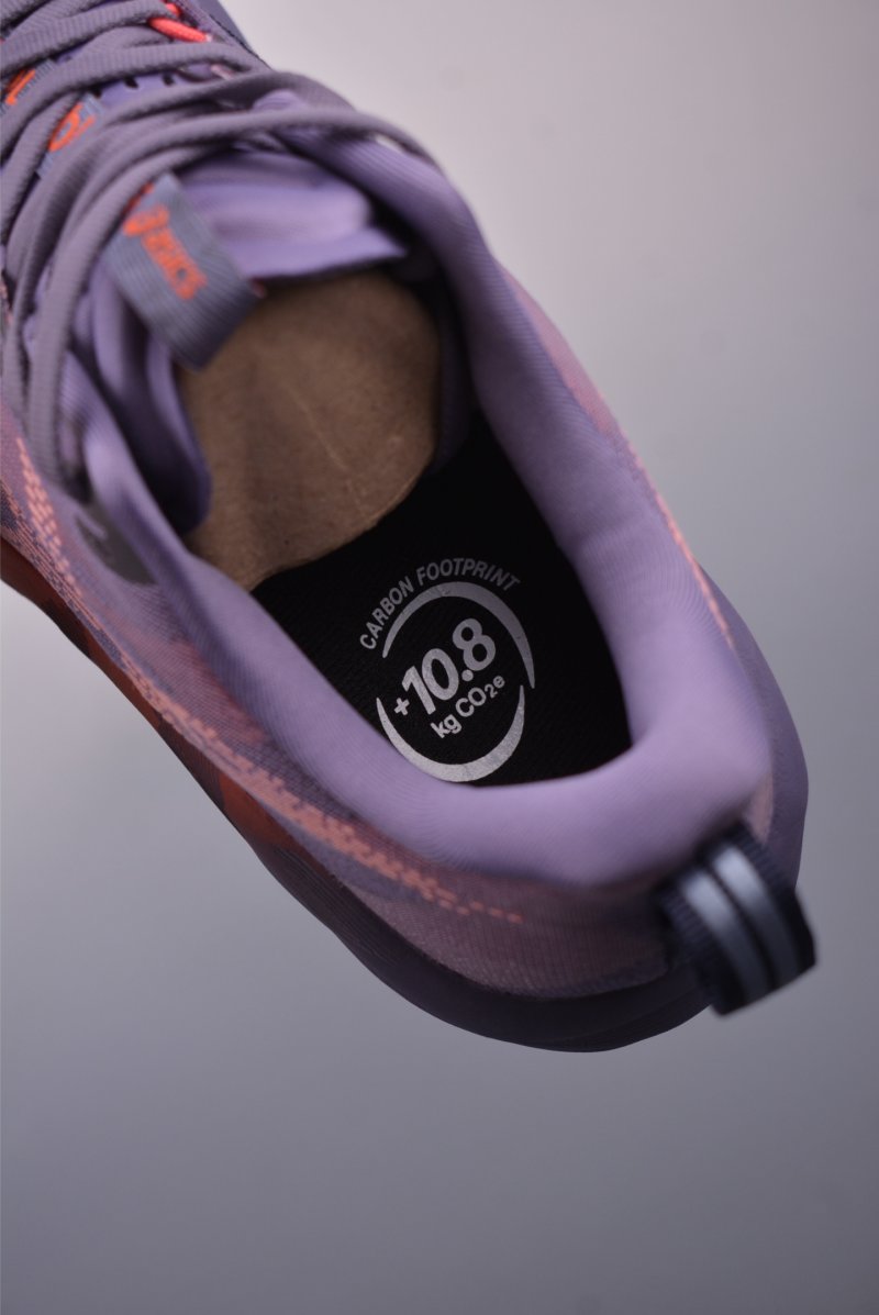 Asics Novablast 5 view