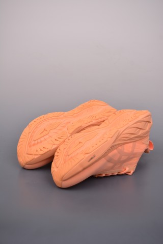 Asics Novablast 4 view 3