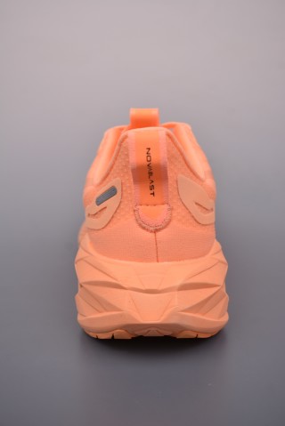 Asics Novablast 4 view 4