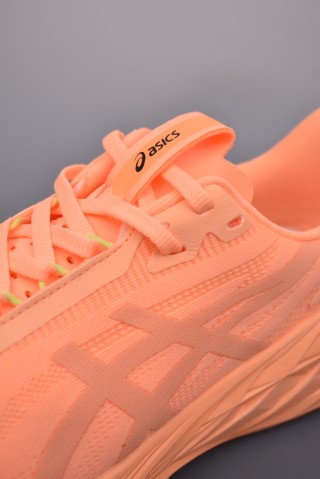 Asics Novablast 4 view 7