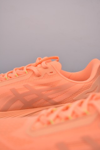 Asics Novablast 4 view 8