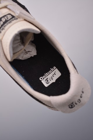 Asics Onitsuka Tiger 1183B391 view 9