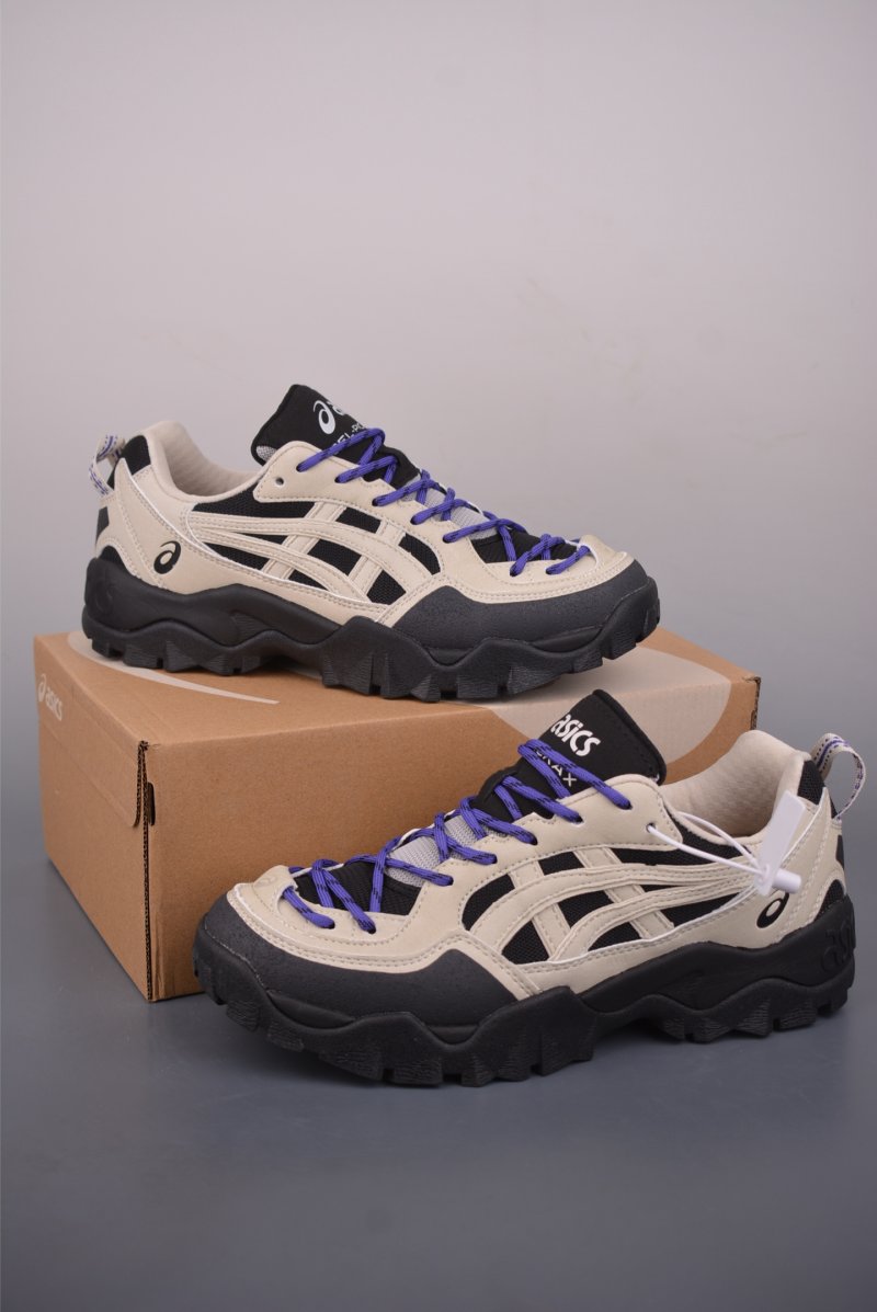 Asics Pickax Flytefoam Blast view