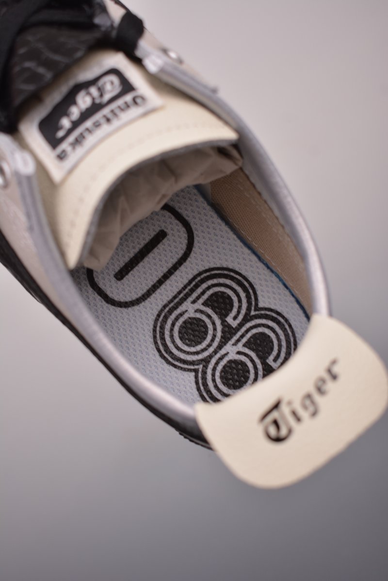 Asics Onitsuka Tiger 1183B493 view