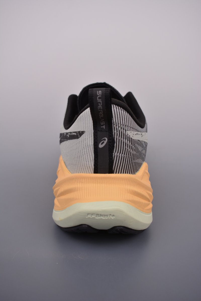 Asics Superblast view