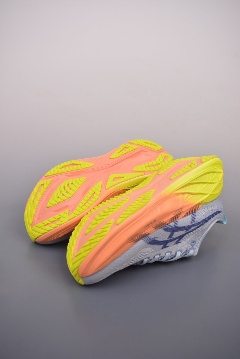 Asics Superblast 2 Paris view