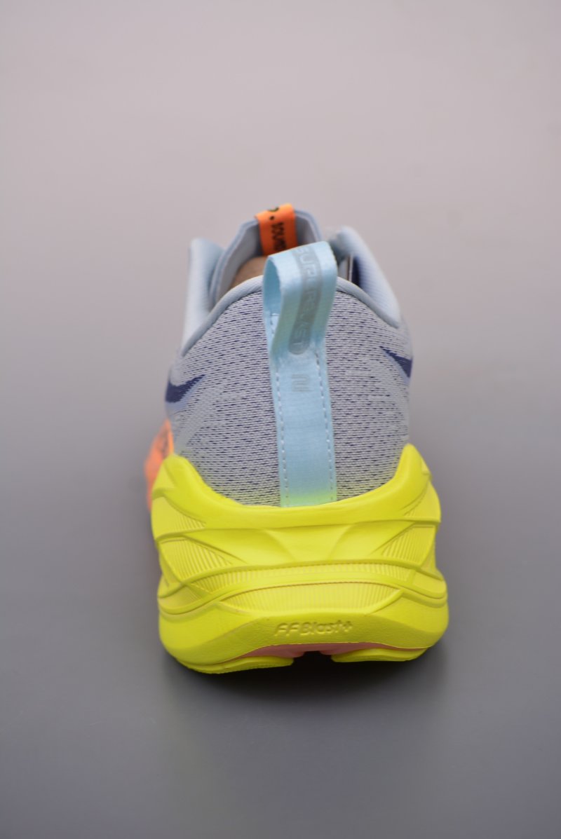 Asics Superblast 2 Paris view