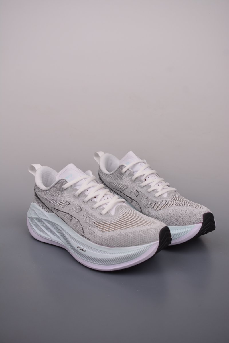 Asics Superblast 2 Paris view