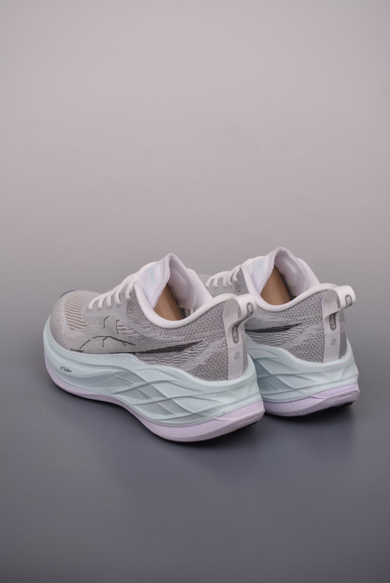 Asics Superblast 2 Paris view