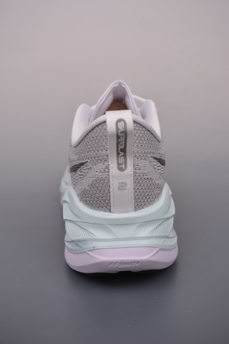 Asics Superblast 2 Paris view
