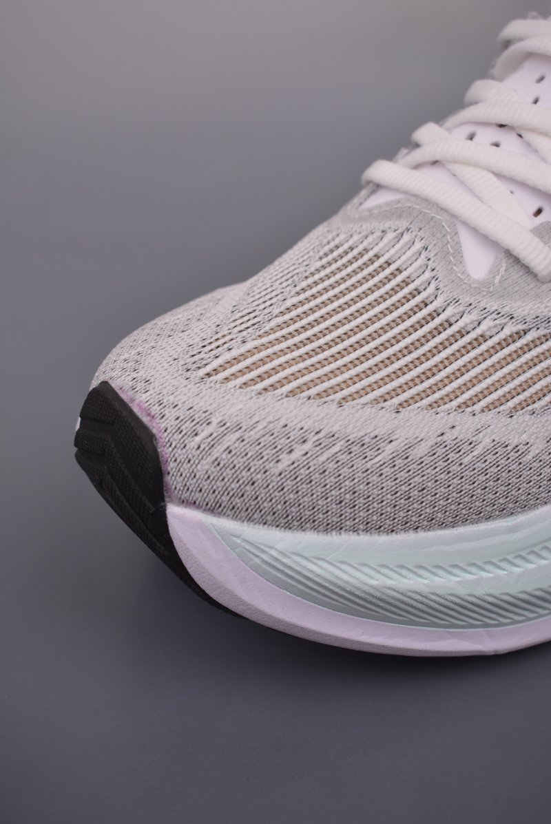 Asics Superblast 2 Paris view