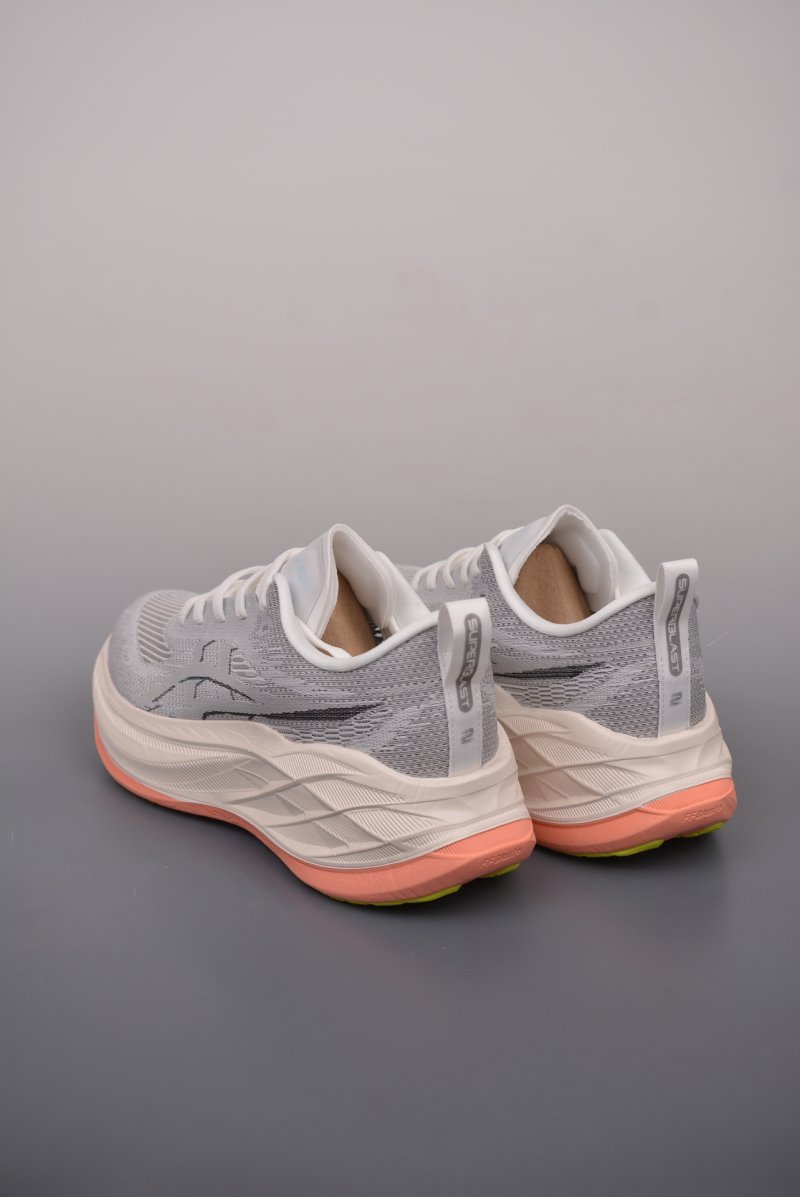 Asics Superblast 2 Paris view